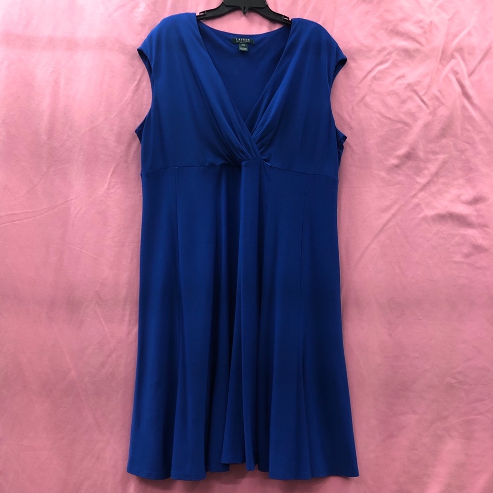 Lauren Ralph Lauren v-neck dress, size 22W.